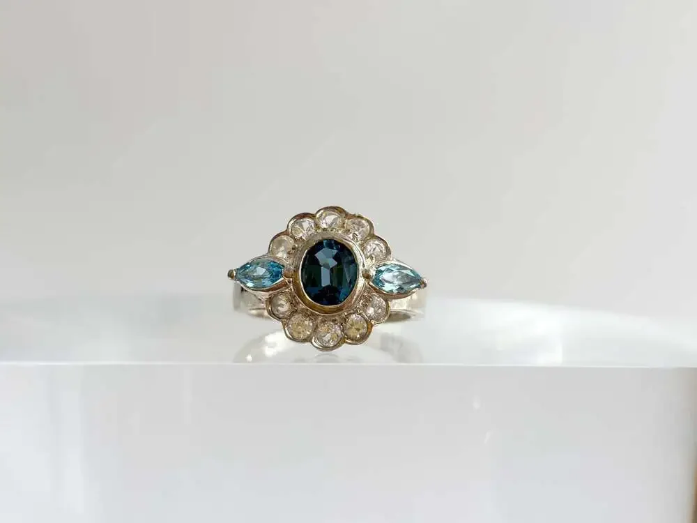 Clear & Blue Topaz Scalloped Multi Gemstone Sterling Silver 925 Vintage Ring - s